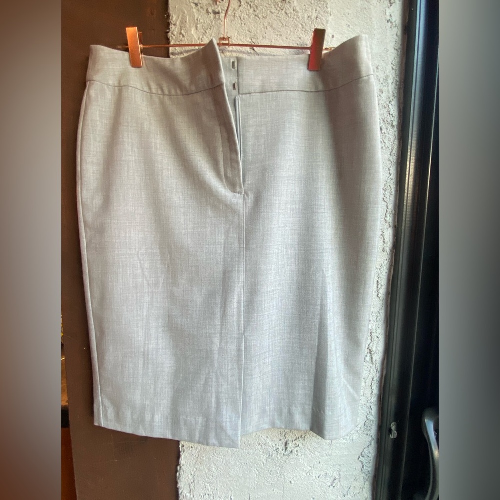 NWOT Worthington Stretch lined pencil skirt Size 12